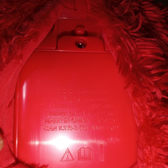 14 Inch Tickle Me Elmo 2021 Sesame Street Tickle Foot And Laughs - Picture 3 of 4